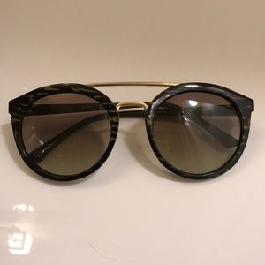 GUESS Tortoise Shell Sunglasses, Aviator Style